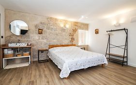 Sweet Rooms Luri